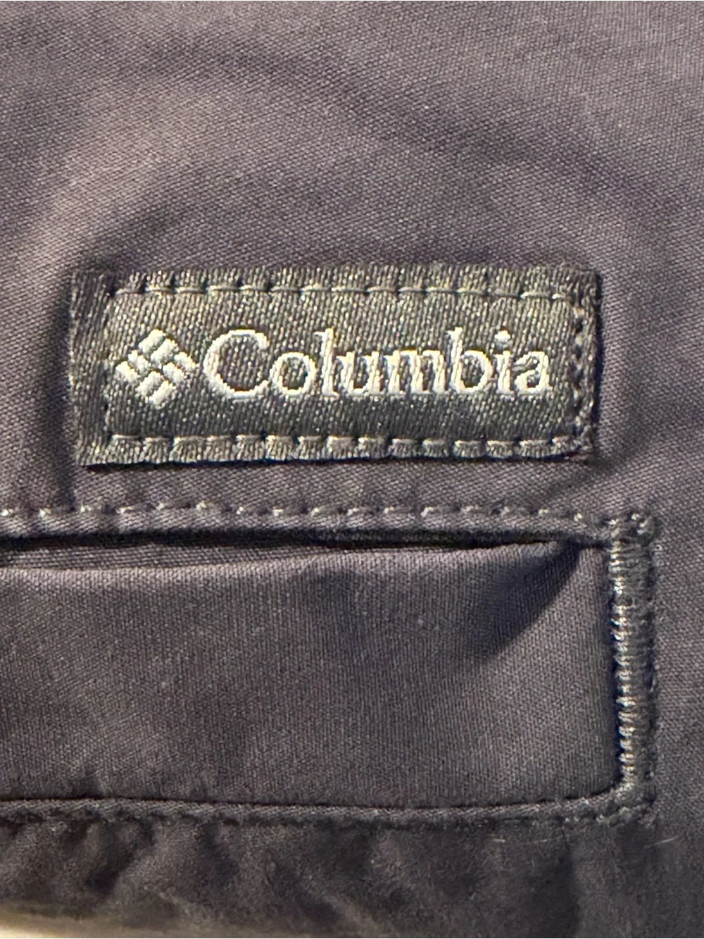 NWT Columbia Men's charcoal Flat Front Shorts size 32 10in